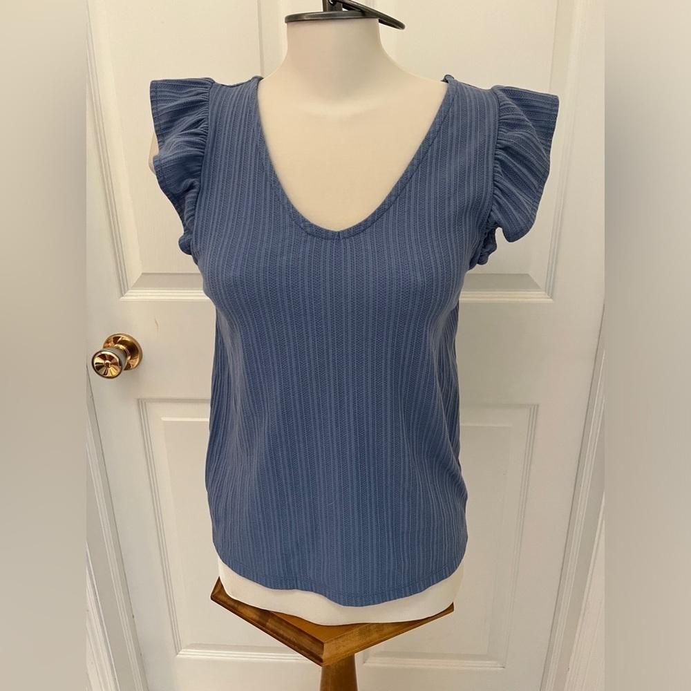 Joe Fresh blue Vneck top size small